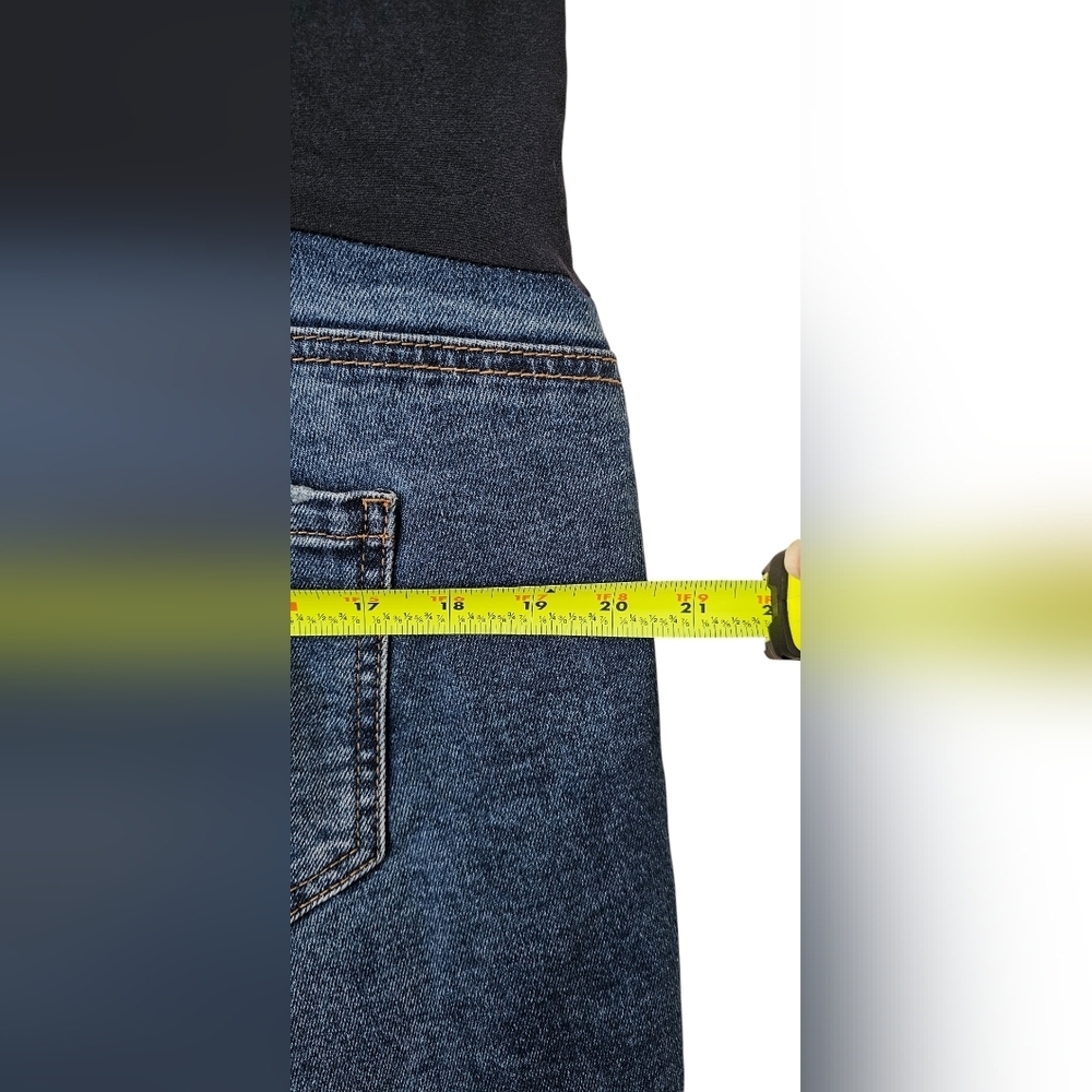 Time & True - Distressed w/ Holes Mid Length Cut-Off Maternity Shorts​​ - Picture 5 of 10